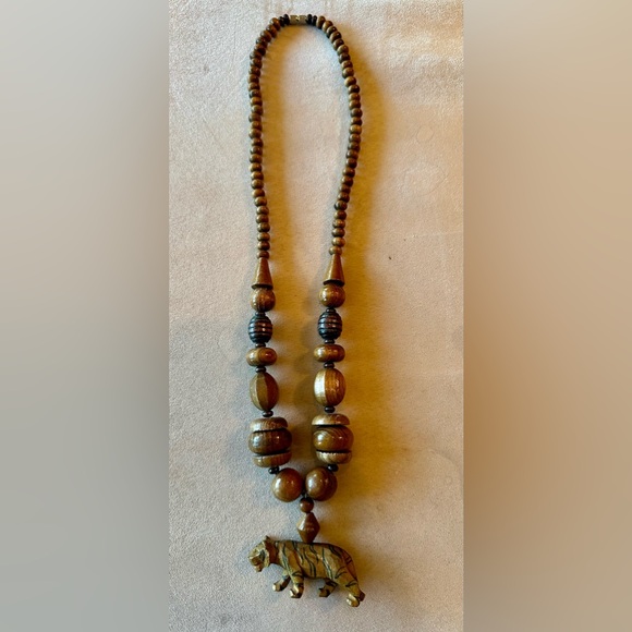 Tiger Vintage Wooden Bead Necklace with screw clasp. Hand carved Tiger bead. EUC - Picture 5 of 16